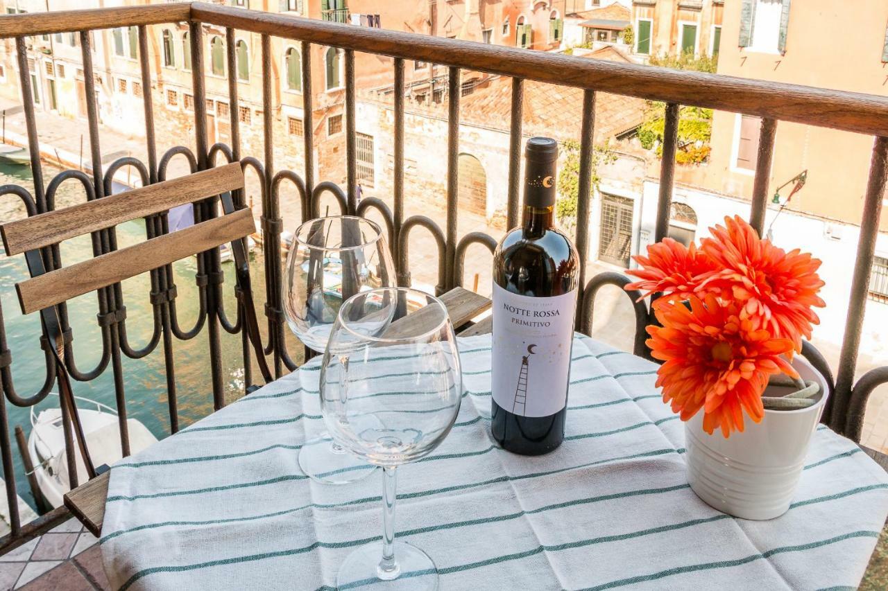 Sunny Nest Canal View In Venice Chic Movida Esterno foto