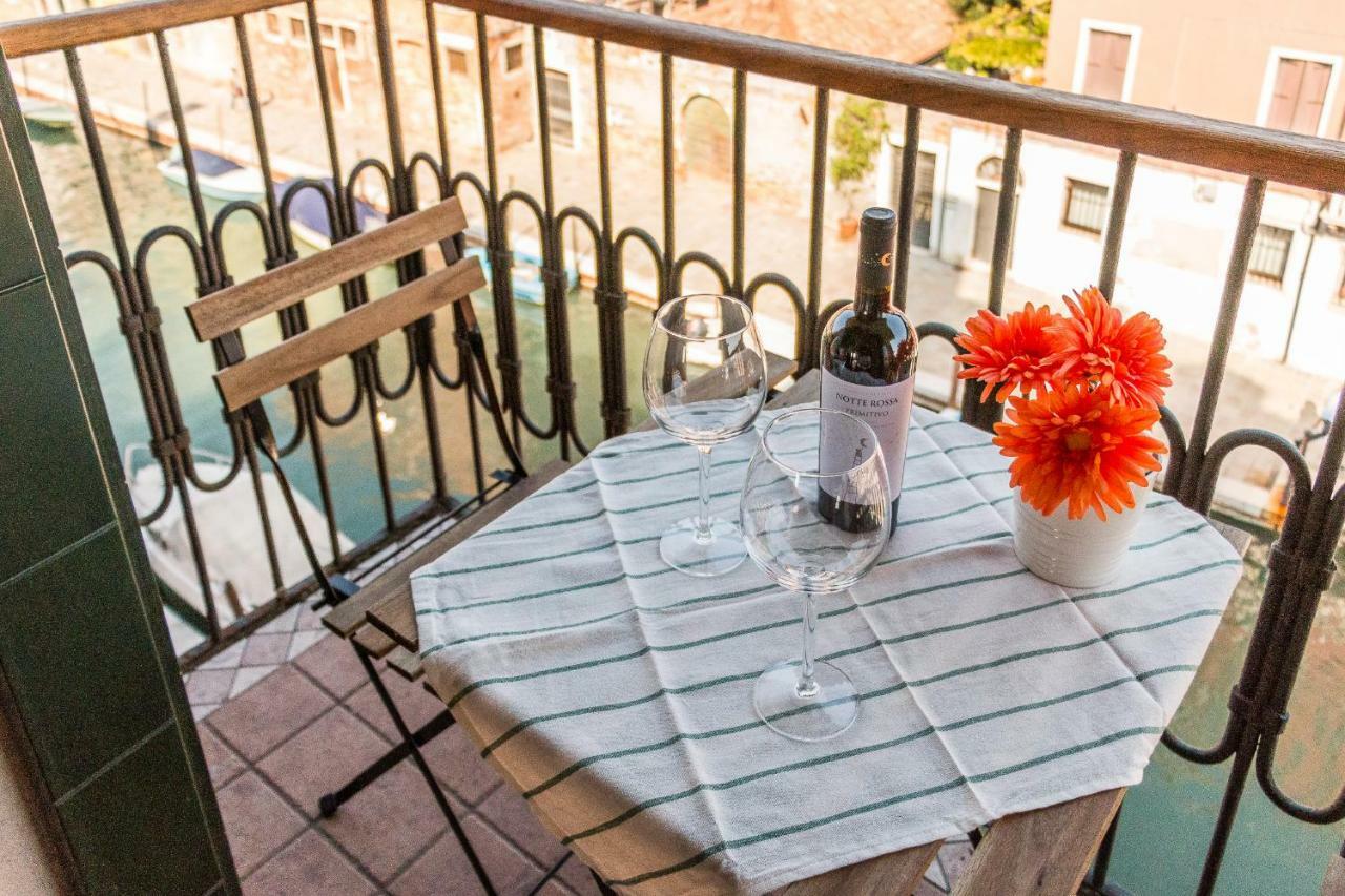 Sunny Nest Canal View In Venice Chic Movida Esterno foto